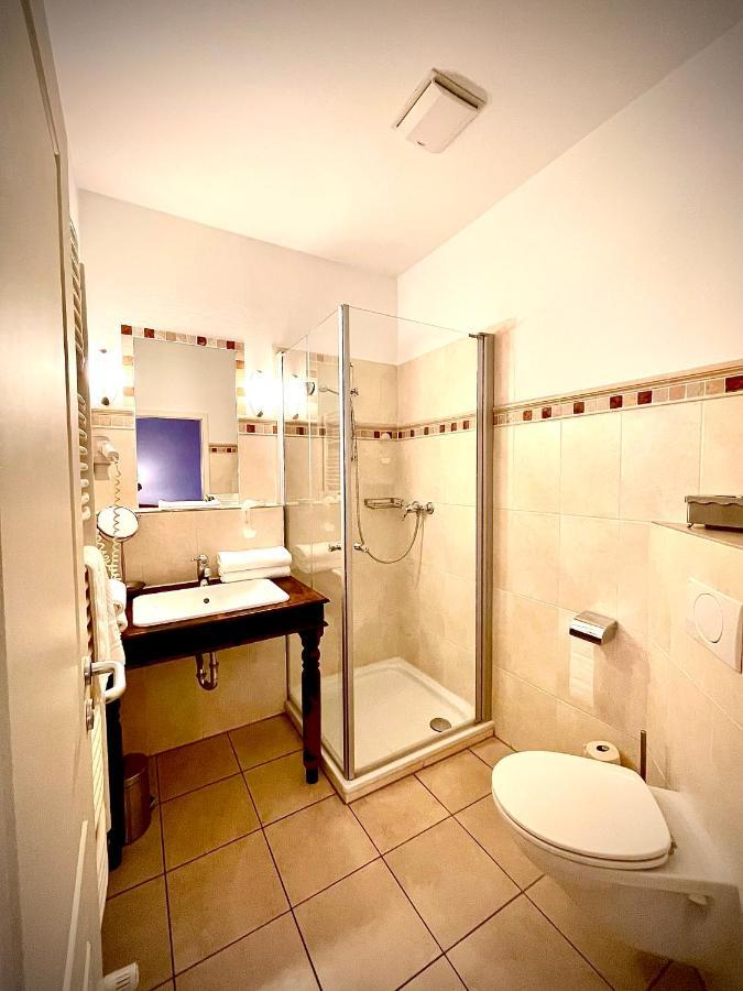 Hotel Zur Roemerbruecke Нойвид Экстерьер фото