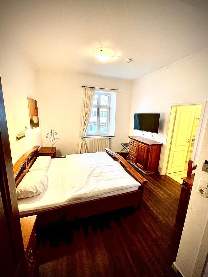 Hotel Zur Roemerbruecke Нойвид Экстерьер фото